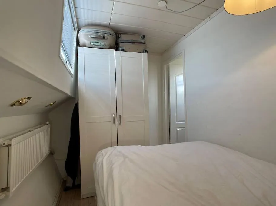 Spacious Homely House Boat 阿姆斯特丹 0*,  荷兰